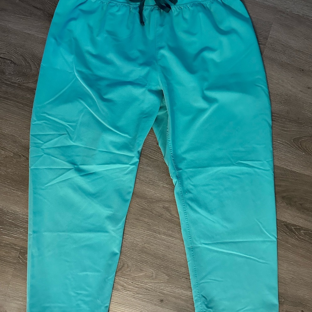 Figs Oasis 3XLP Technical Collection